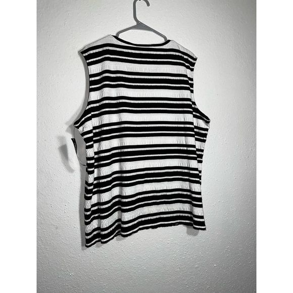 Style & Co Woman Sleeveless Pucker Tank/Shell Striped Top Black/White 3X - Picture 3 of 4